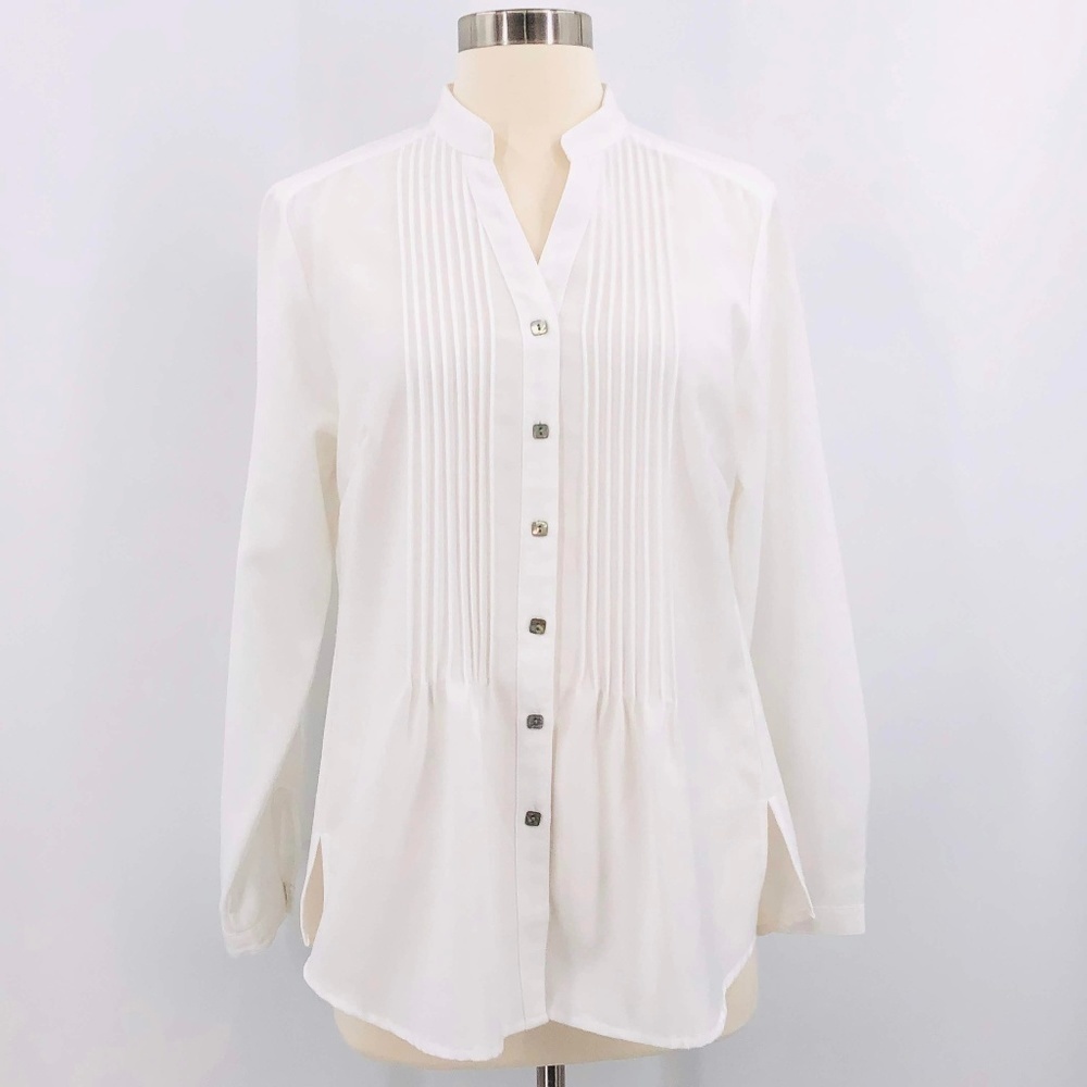 🎉Appleseed's Petites White V-Neck Button Down Top